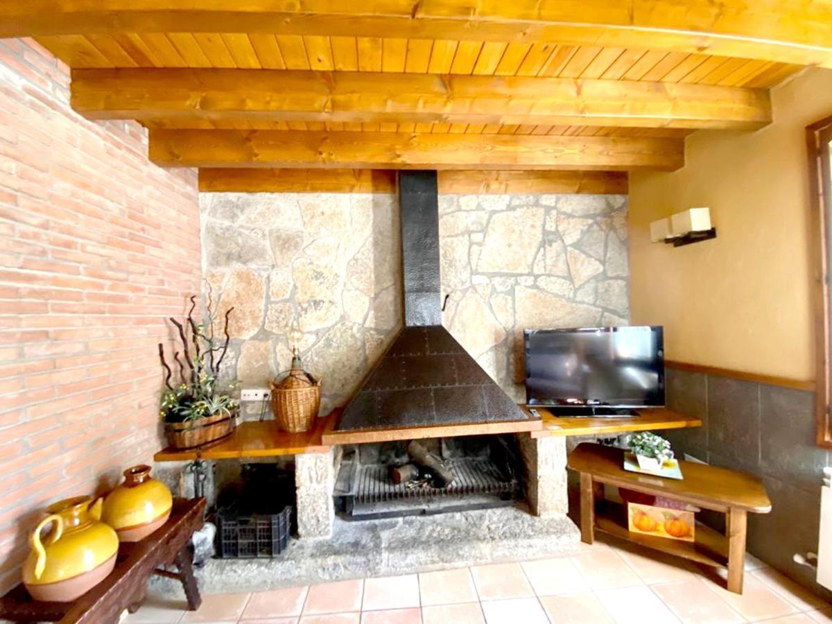 Spacious House In Ogassa With Terrace And Bbq المظهر الخارجي الصورة