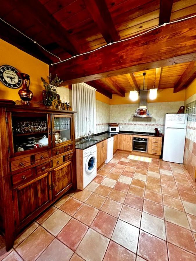 Spacious House In Ogassa With Terrace And Bbq المظهر الخارجي الصورة