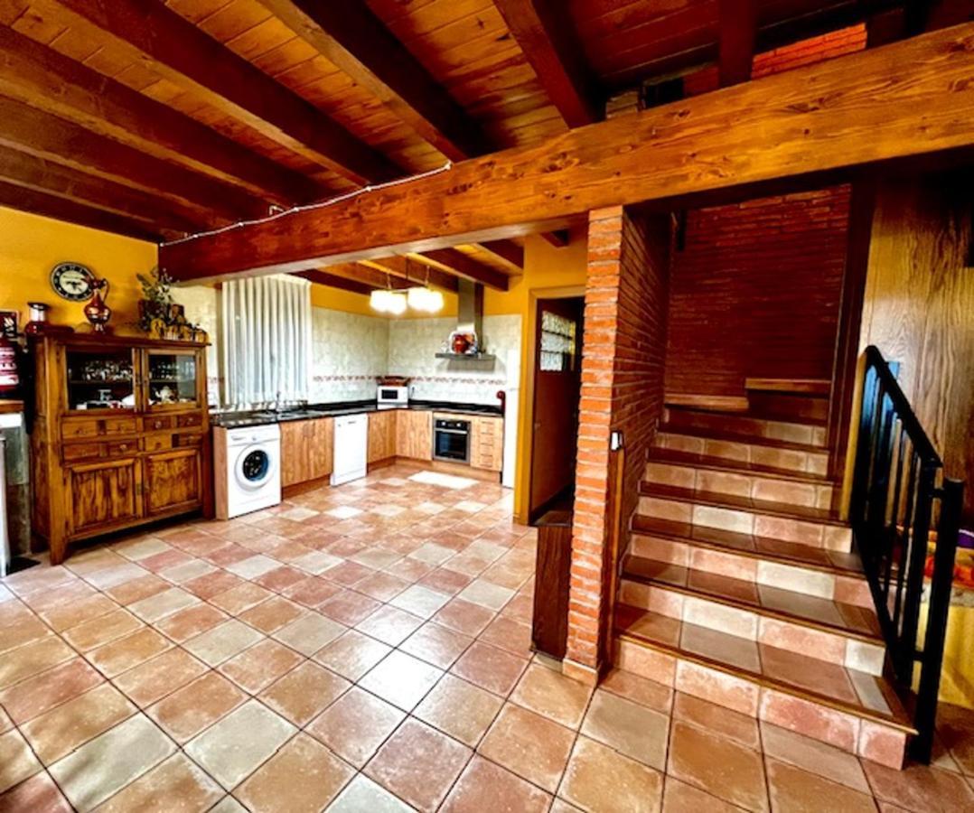 Spacious House In Ogassa With Terrace And Bbq المظهر الخارجي الصورة